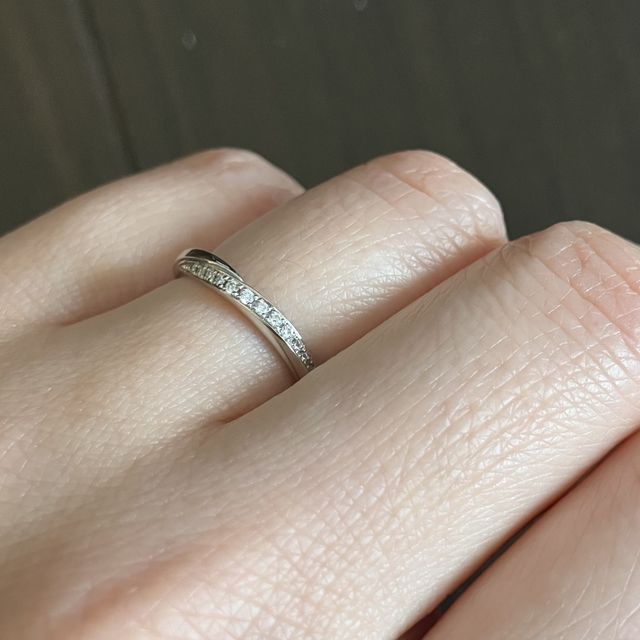 【銀座ダイヤモンドシライシの口コミ】 お手頃な価格でとても気に入った品物を購入できました。
デザインも、流行…