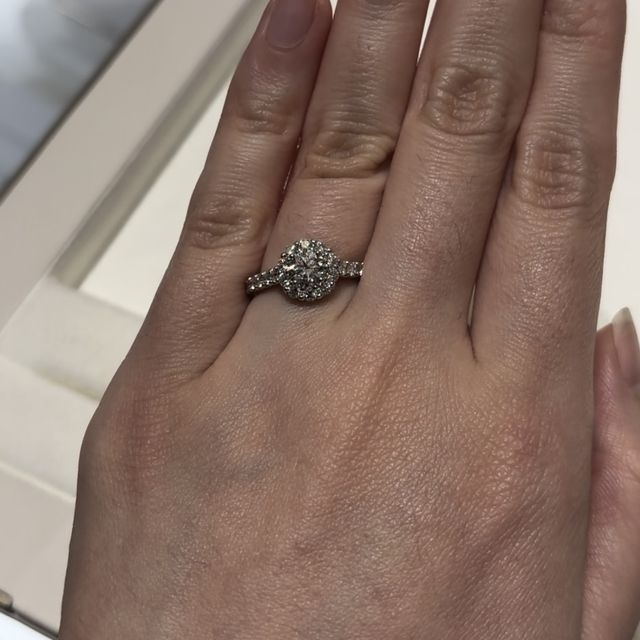 【グラフ(GRAFF)の口コミ】 指輪を選ぶ際は、以下を念頭に探していました。
・カジュアルにつけられる…