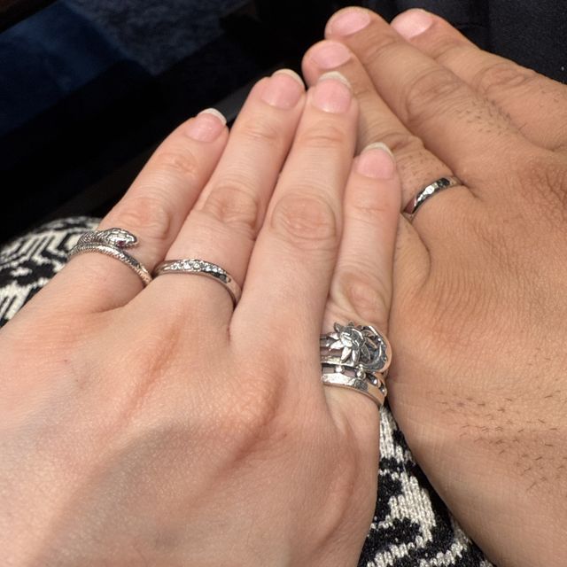 【TANZO.(鍛造指輪)の口コミ】 デザインが豊富で、自分好みに組み合わせられるところが、とても素敵だと…