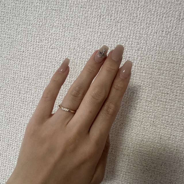 【銀座ダイヤモンドシライシの口コミ】 ダイヤが入ってるものを選びたくて色々かくどによってかわったり、どれく…