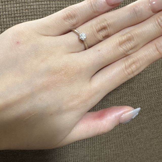 【BRILLIANCE+(ブリリアンスプラス)の口コミ】 私は婚約指輪といえば、王道のソリティアリング！と思っておりましたので…