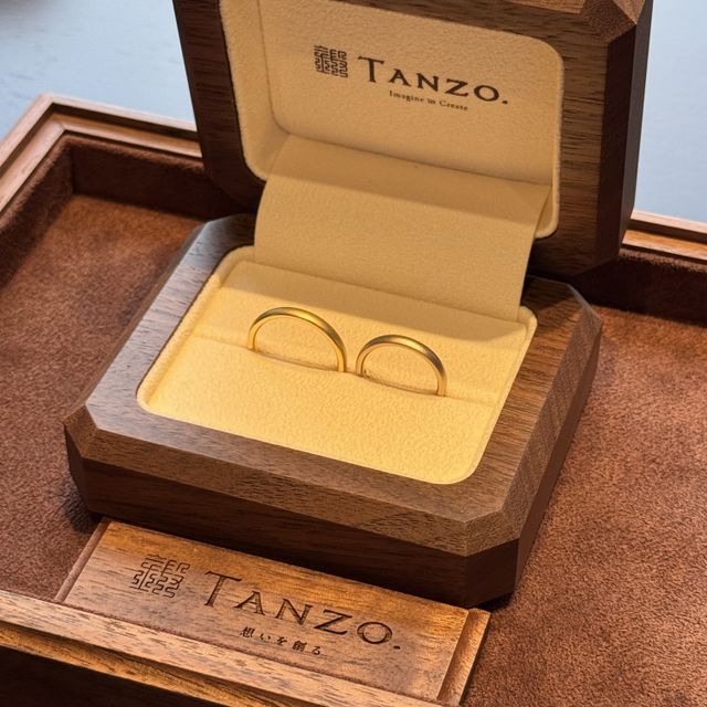 【TANZO.(鍛造指輪)の口コミ】 色や形が様々選べれる為、自身の思いを表せられる。
特に印字で漢字が入れ…