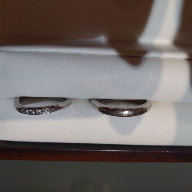 【杢目金屋(もくめがねや)の口コミ】 木目模様が気に入ったので、木目模様が際立つデザインを選びました。平ら…