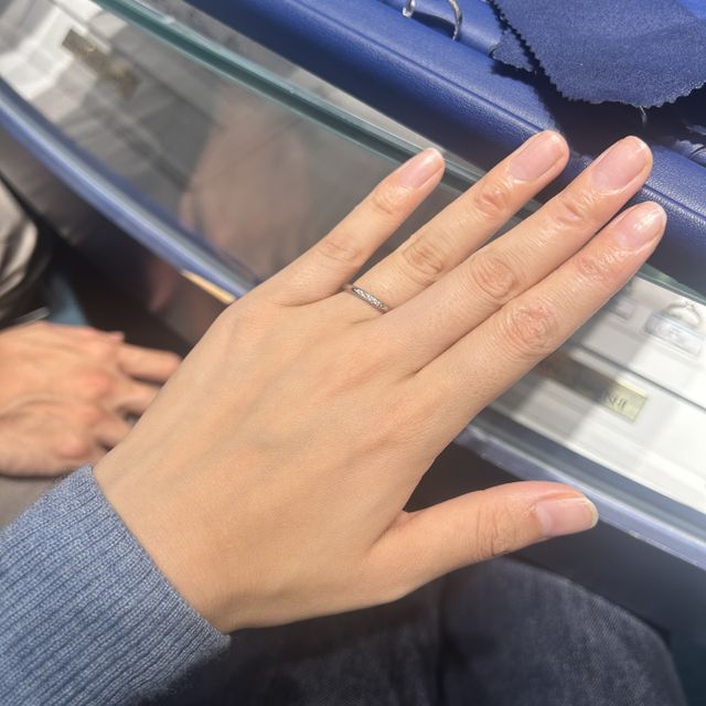 【銀座ダイヤモンドシライシの口コミ】 シンプルで流行りに左右されないデザインがとても気に入りました。銀座ダ…