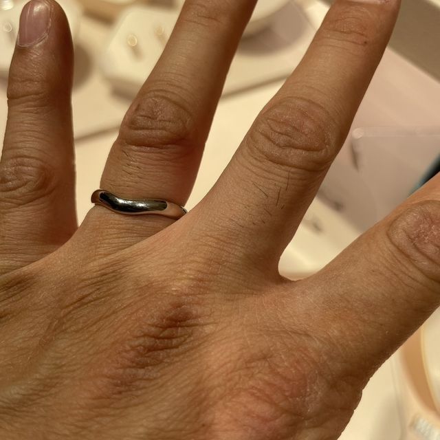 【ティファニー(Tiffany & Co.)の口コミ】 Tiffanyのグレードの高いダイヤモンドが複数あしらわれているため、上品な…