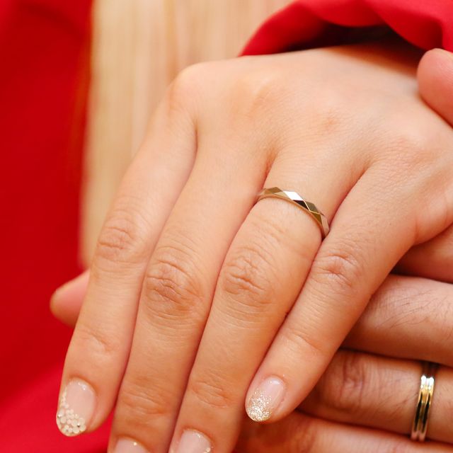 【ブシュロン(BOUCHERON)の口コミ】 元々は婚約兼結婚指輪としてエタニティリングのみ購入予定でしたが、色々…