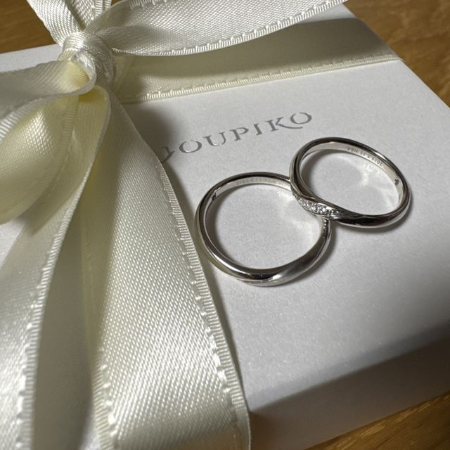 【TOWA(永遠)の口コミ】 シンプルなデザインで長くずっとつけやすいデザインでとても気に入りまし…