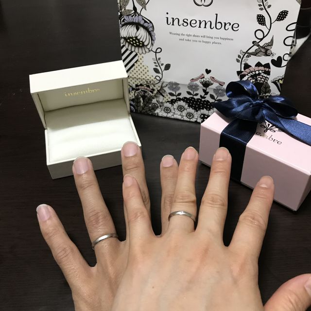 【insembre(インセンブレ)の口コミ】 シンプルだけど少しおしゃれなつや消しマットが欲しかったので斜めライン…