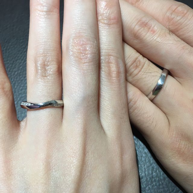 【俄(にわか)の口コミ】 少し変わったおしゃれなデザインと、付け心地が良かったことが決め手でし…