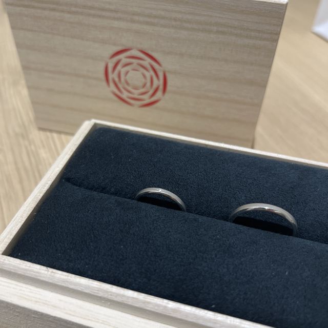 【出雲結(いずもゆい)の口コミ】 デザインやコンセプトに共感して選びました。
スタッフもひとつ一つの指輪…