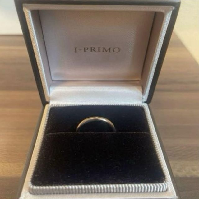 【アイプリモ(I-PRIMO)の口コミ】 シンプルな物が良かったのですが、キラッとした部分も欲しかったので光沢…