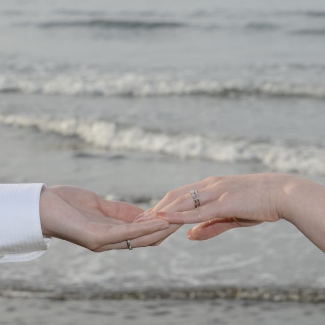 【Flavor(フレーバー)の口コミ】 シンプルなデザインかつマットな質感が特徴的で、主張しすぎず手元に自然…