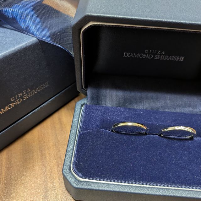 【銀座ダイヤモンドシライシの口コミ】 指輪のデザインがシンプルで可愛かったので、カタログで見た第一候補の指…