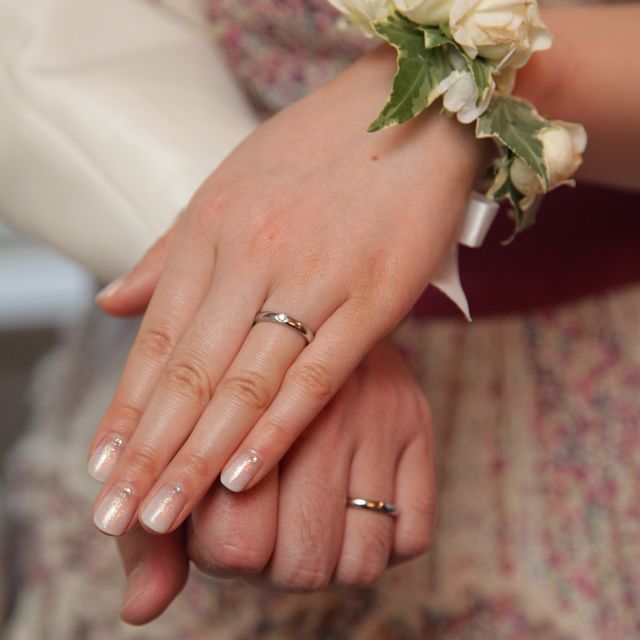 【ラザール ダイヤモンド(LAZARE DIAMOND)の口コミ】 極力シンプルなものがいいなと思っていたので、こちらにしました。こちら…