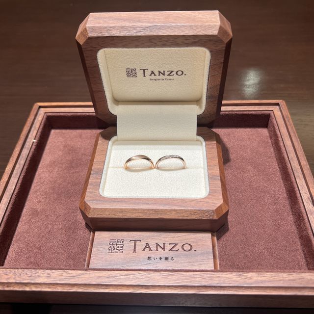 【TANZO.(鍛造指輪)の口コミ】 フルオーダーで2人だけの指輪にしていただきました。
１つは普段付けない…