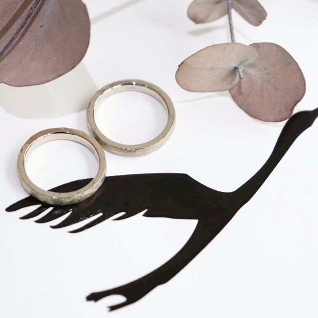 【鶴(mikoto)の口コミ】 錆加工の鎚目模様という、少し変わったデザインが素敵だと思い購入しまし…