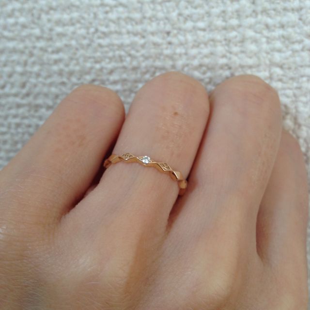 【AHKAH(アーカー)の口コミ】 店員さんの接客が親切丁寧で素晴らしく、リングのバリエーションも豊富で…