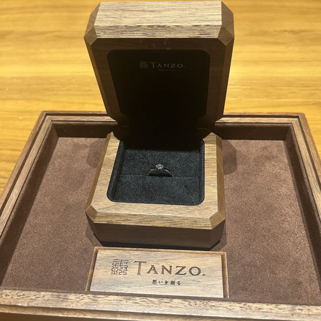 【TANZO.(鍛造指輪)の口コミ】 シンプルで品質の良い指輪です。何よりも鍛造製法という頑丈さ、丁寧に作…