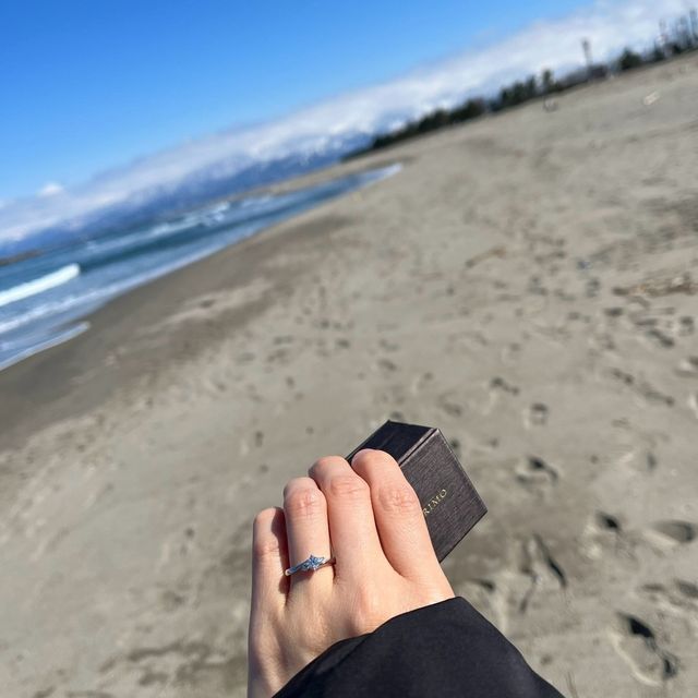 【アイプリモ(I-PRIMO)の口コミ】 手や指が小さいのもあって、ダイヤがそれなりに小さくても、指輪を見ると…