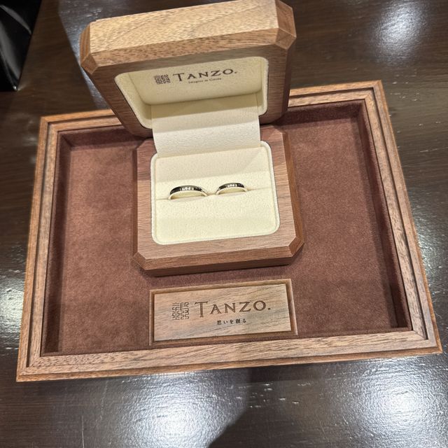 【TANZO.(鍛造指輪)の口コミ】 シンプルで丈夫な指輪を購入することができました。
指輪の収納ケースも凄…