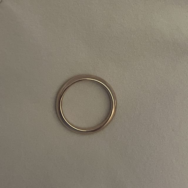 【ケイウノ ブライダル(K.UNO BRIDAL)の口コミ】 私たちはピンクゴールドを選びました。
日本人の肌色に馴染みやすいお色味…