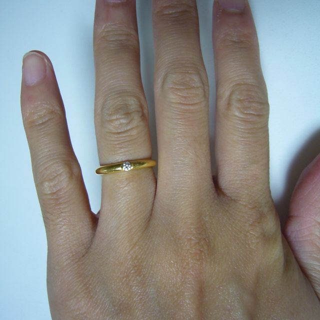 【ギンザタナカブライダル(GINZA TANAKA BRIDAL)の口コミ】 イエローゴールドにダイヤモンドが付いているシンプルな結婚指輪を探して…