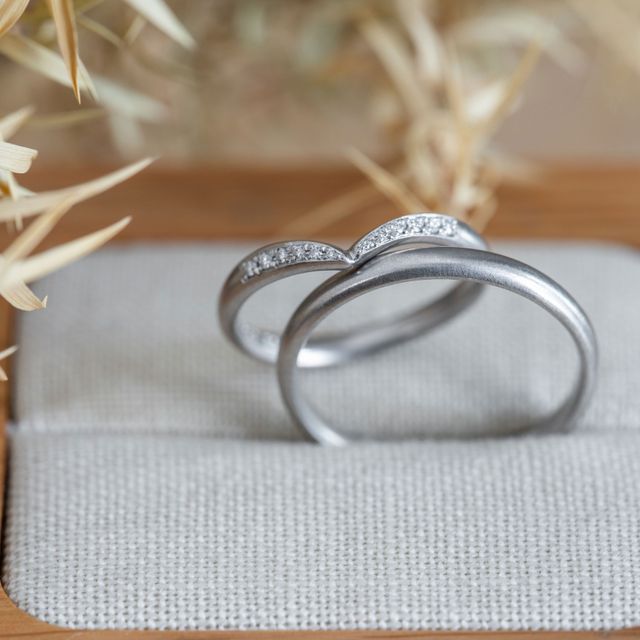 【Cayof(カヨフ)の口コミ】 メンズはオリーブ、レディースはポトス、テクスチャーはブラシマットを選…