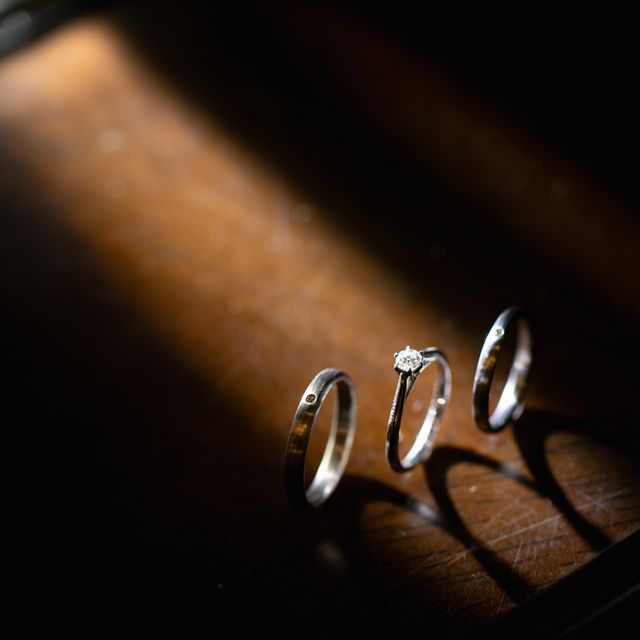 【俄(にわか)の口コミ】 木目調のデザインが唯一無二な感じがあって
歳をとってもずっとつけていら…