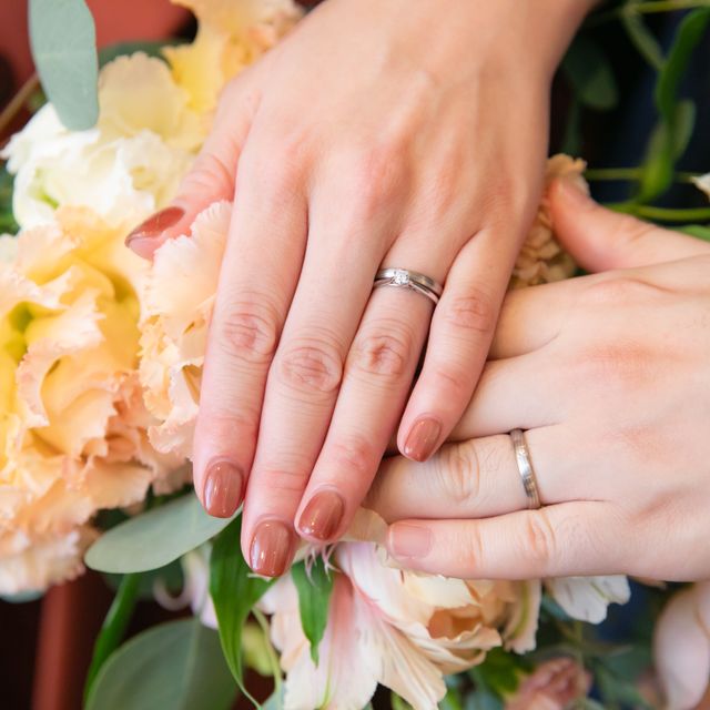 【俄(にわか)の口コミ】 木目調のデザインが唯一無二な感じがあって
歳をとってもずっとつけていら…