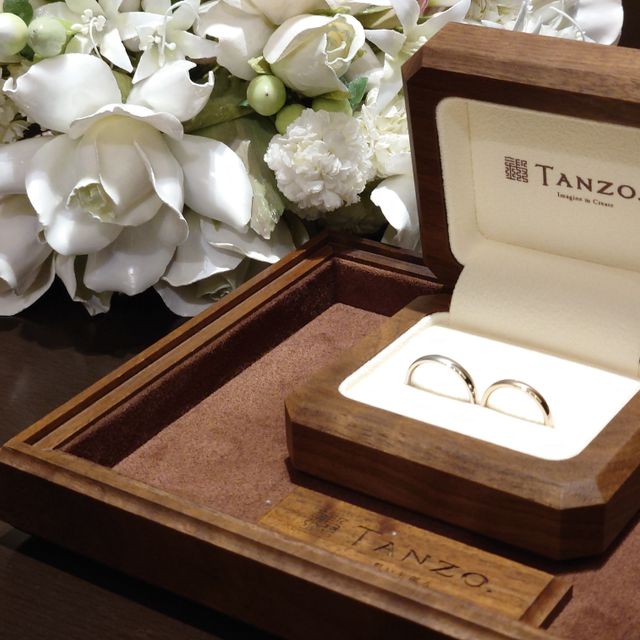 【TANZO.(鍛造指輪)の口コミ】 この指輪は、シンプルながらも洗練されたデザインが魅力です。余計な装飾…