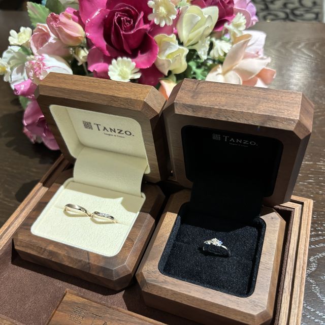 【TANZO.(鍛造指輪)の口コミ】 リングの形、石の配置、色などを自由にデザインすることができてよかった…