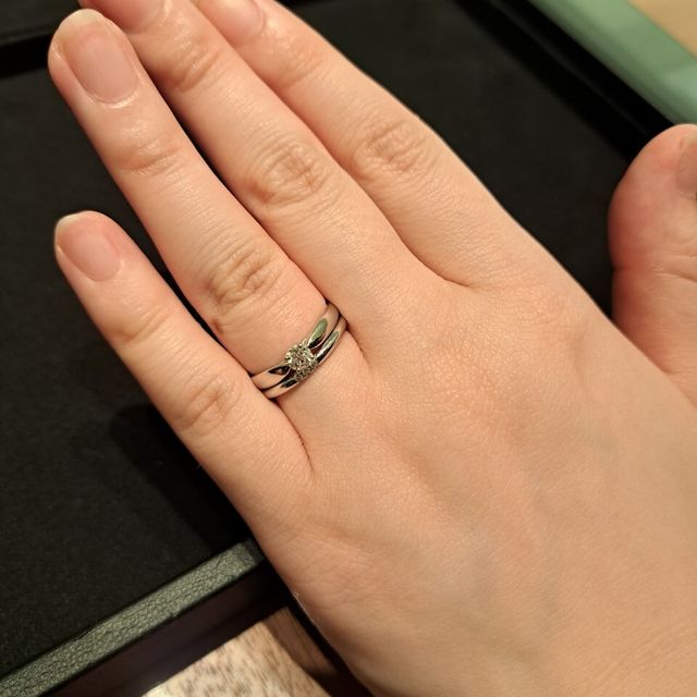 【ティファニー(Tiffany & Co.)の口コミ】 やはり定番のTIFFANYは見ておこうと思い試着しました。他の外資系ブランド…