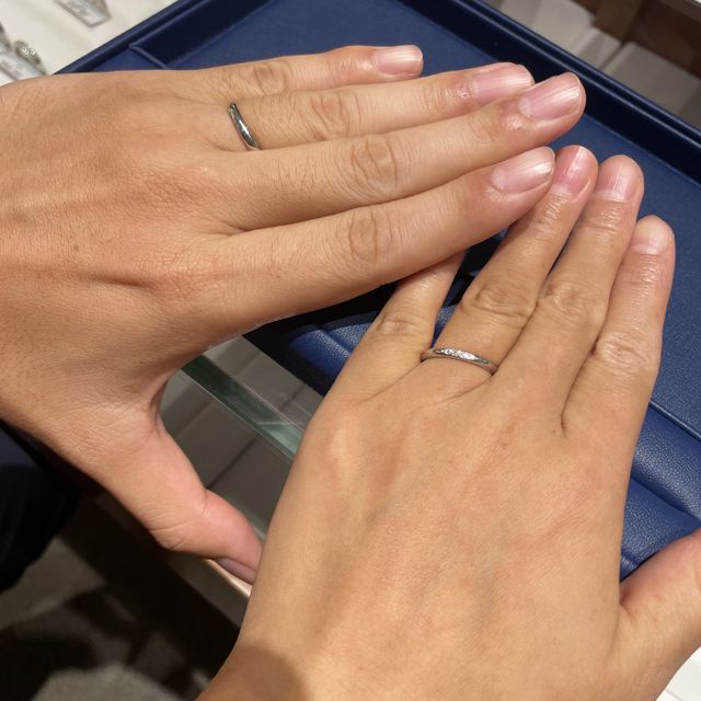 【銀座ダイヤモンドシライシの口コミ】 はじめはウェーブのものがいいと思っていましたが、実際につけてみると、…