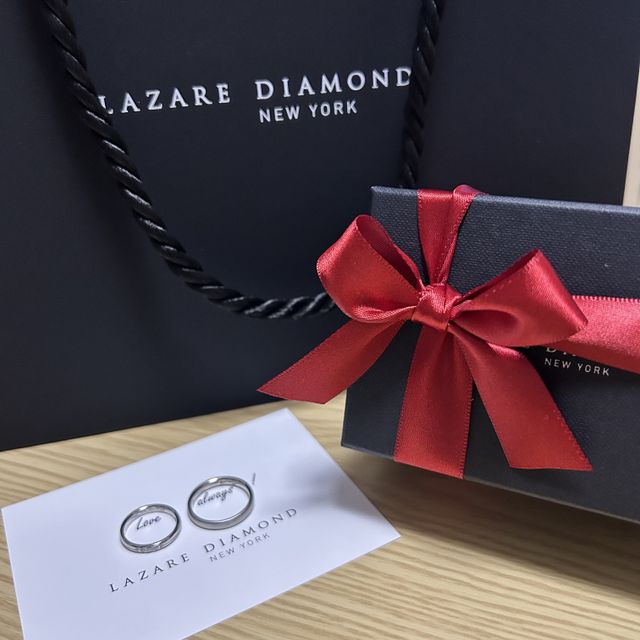 【ラザール ダイヤモンド(LAZARE DIAMOND)の口コミ】 おたがいの好きなデザインを大事にしつつ、ペア感も大切にしました。男性…