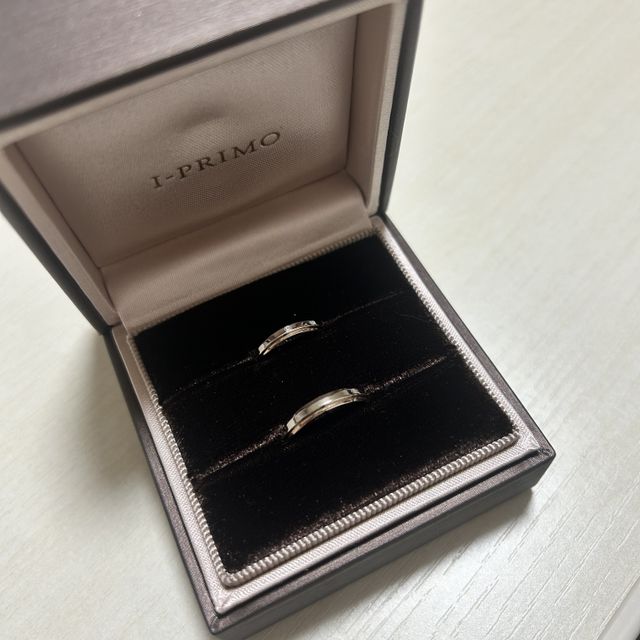 【アイプリモ(I-PRIMO)の口コミ】 2人のこだわりとして
・夫婦で同じデザインであること
・ストレートなデザ…