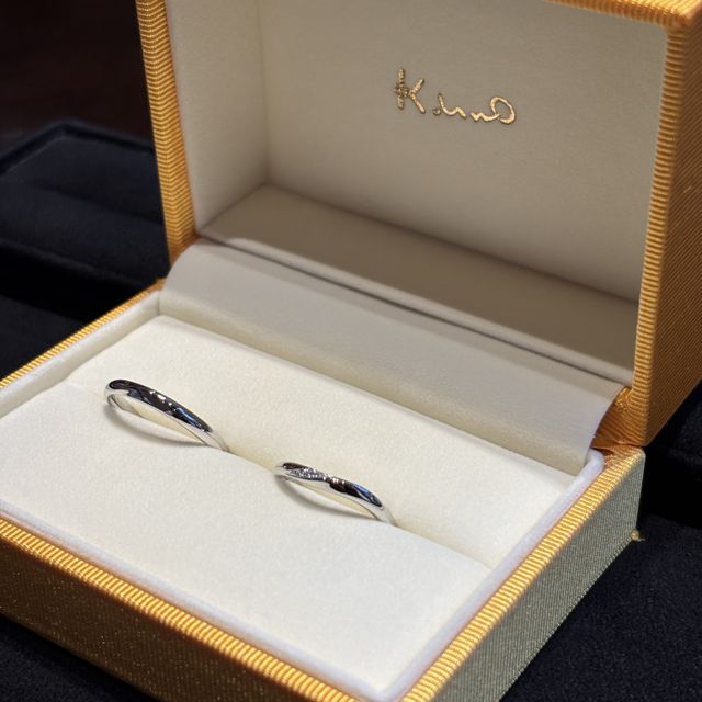 【ケイウノ ブライダル(K.UNO BRIDAL)の口コミ】 ウェーブ型で、指が綺麗に見えます。
ペアで、男女型が違うものが用意され…