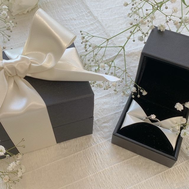 【エクセルコダイヤモンド(EXELCO DIAMOND)の口コミ】 指輪はとても品質が良く、細部まで美しく仕上げられています。シンプルな…