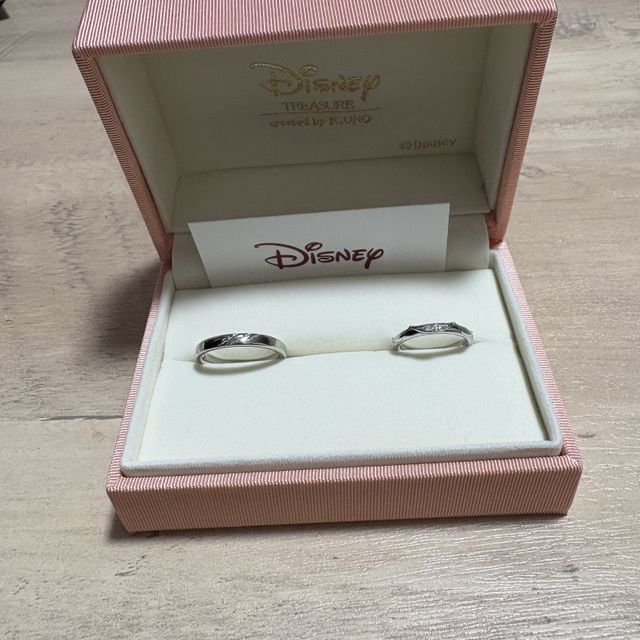【ケイウノ ブライダル(K.UNO BRIDAL)の口コミ】 ディズニー映画の美女と野獣のモチーフの指輪を購入させて頂きました。元…