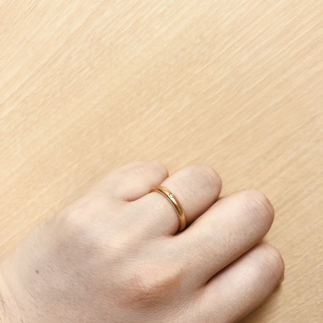 【ティファニー(Tiffany & Co.)の口コミ】 ティファニーの結婚指輪は、シンプルながらも洗練されたデザインで、長く…