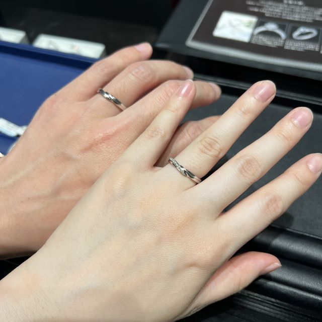 【エクセルコダイヤモンド(EXELCO DIAMOND)の口コミ】 デザインがかわいく着け心地もよかったです。また指も綺麗に見える気がし…