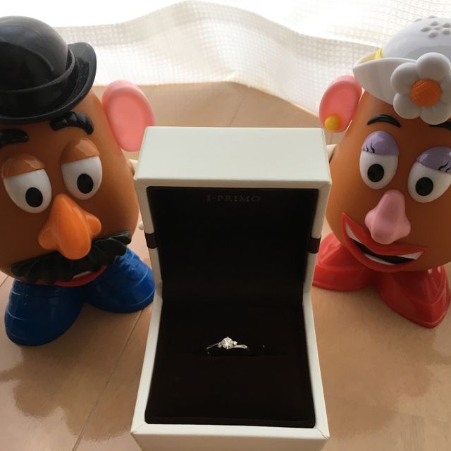 【アイプリモ(I-PRIMO)の口コミ】 プレゼントしてもらいましたが
キラキラしすぎず普段使いもできて
満足し…