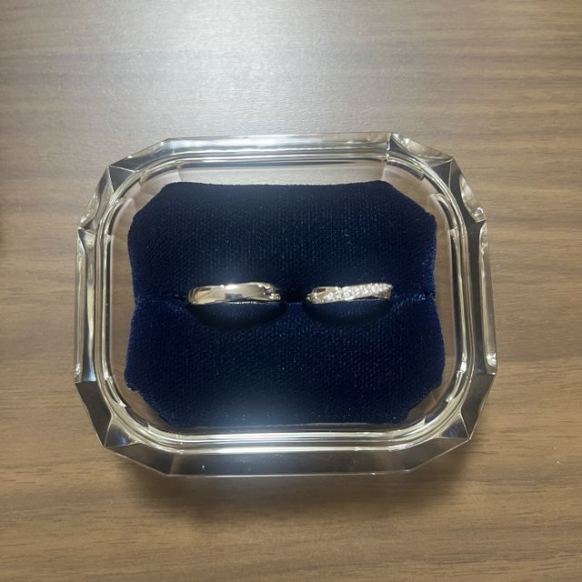 【ヴァンドーム青山(VENDOME AOYAMA)の口コミ】 シンプルなのにダイアがぎっしりつまっていて、
男性の方も少しデザインが…