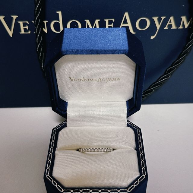 【ヴァンドーム青山(VENDOME AOYAMA)の口コミ】 日常的に結婚指輪と重ね付けをしたくてハーフエタニティを選びました。派…
