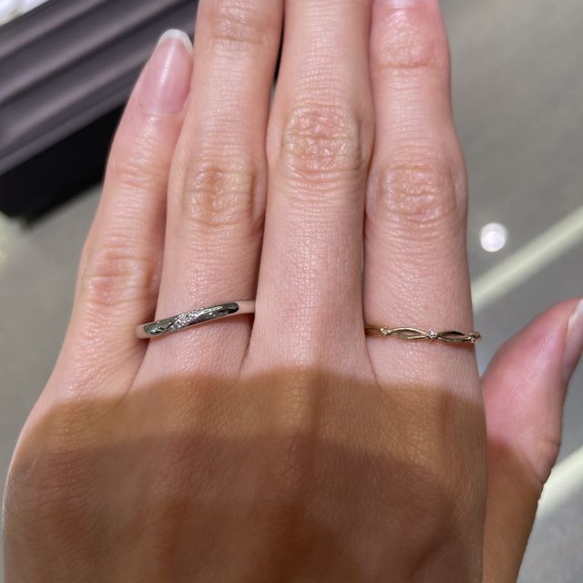 【アイプリモ(I-PRIMO)の口コミ】 結婚指輪の希望のイメージなどが特になかったため、婚約指輪を購入したア…