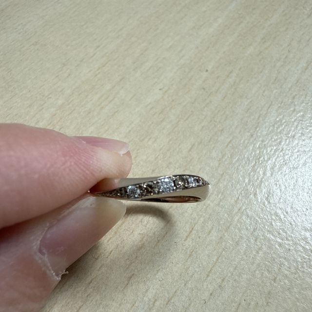 【LEGAN(レガン)の口コミ】 太いタイプの方が好きだったけどいざ付けてみると細い方にしてよかったと…