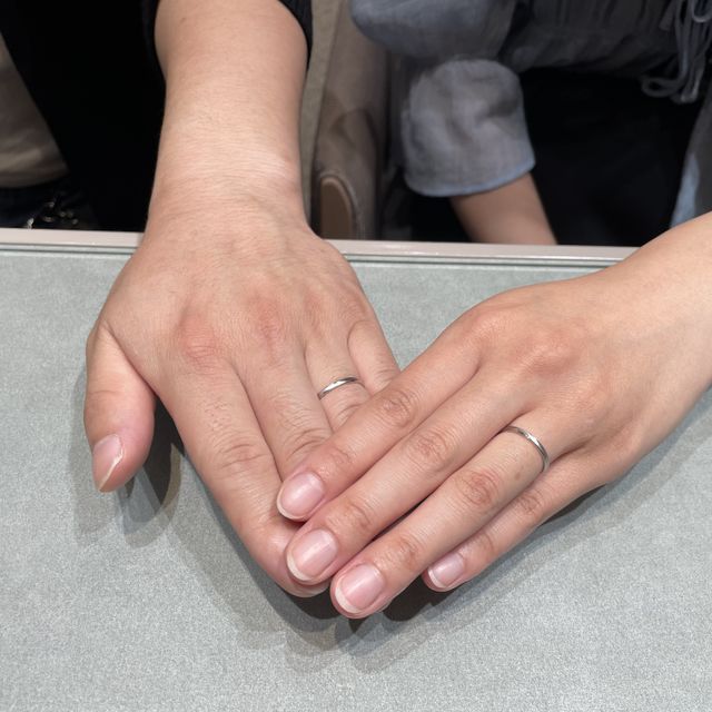 【アイプリモ(I-PRIMO)の口コミ】 シンプルでどんな服装にも合わせやすく、
指輪の細さもちょうど良いから。…