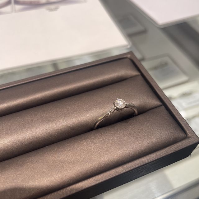 【アイプリモ(I-PRIMO)の口コミ】 デザインとクオリティの両立。デザイン(ウェーブ)とダイヤのバランスがよ…