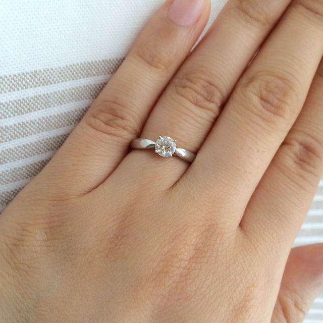 【ティファニー(Tiffany & Co.)の口コミ】 ダイヤモンドの部分が飛び出ていないので、お洋服などにひっかけにくそう…