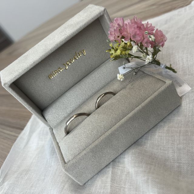 【mina.jewelry(ミナジュエリー)の口コミ】 丁寧な接客と豊富なデザインに感動しました。シンプルで上品な指輪が見つ…