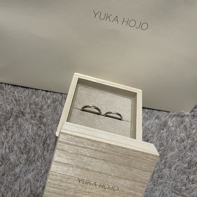 【YUKA HOJO(ユカホウジョウ)の口コミ】 私は加工したキラキラしたデザインを希望してましたが、夫の要望で加工無…